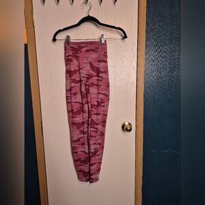 542 Bombshell pink camo leggings